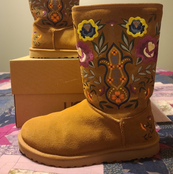 *SOLD* Floral Embroidered UGG Boots - Picture 1 of 10
